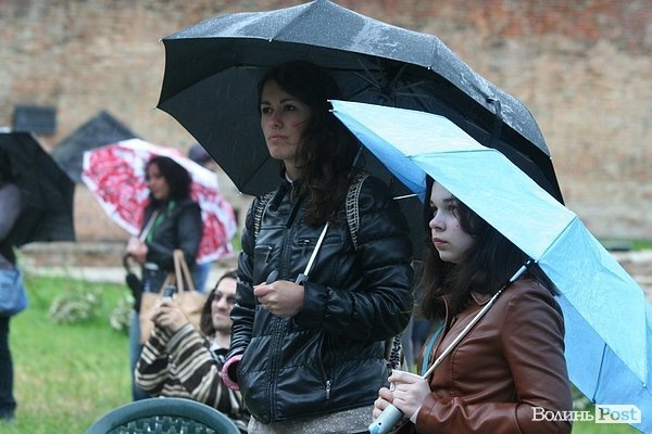 У Луцьку дощ відлякав відвідувачів джаз-фесту. ФОТО