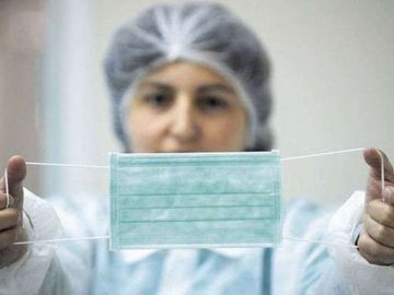 На Волині бракує одноразових медичних масок 
