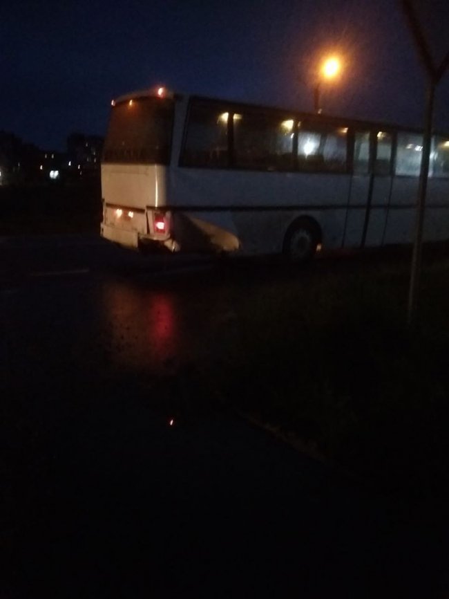 На Волині зіткнулись легковик і шахтарський автобус, - соцмережі. ФОТО