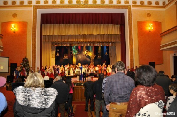 Різдвяний концерт у Луцьку: вальс, вірш і віншування