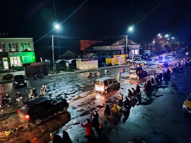 Громада на Волині слізно зустріла тіло свого Героя Василя Філозофа. ФОТО