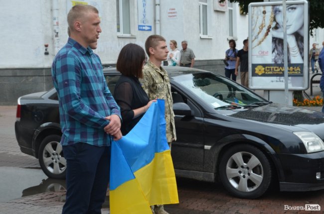 «Востаннє для тебе: слава Україні!»: Луцьк попрощався з Георгієм Ольховським. ФОТО