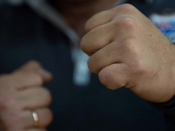 У Луцьку домашній тиран побив поліцейського під час затримання