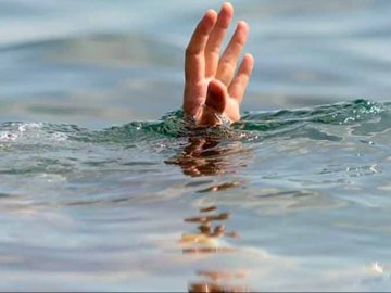 У селищі на Волині в ставку втопився 6-річний хлопчик