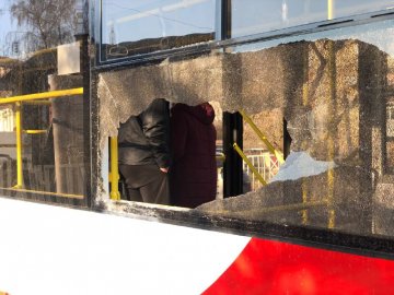 У центрі Луцька — ДТП за участю маршрутки і тролейбуса. ФОТО 