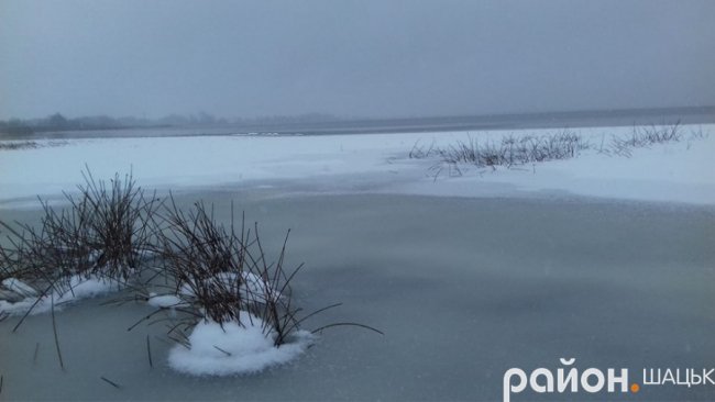 Неймовірні фото засніженого Шацького поозер'я