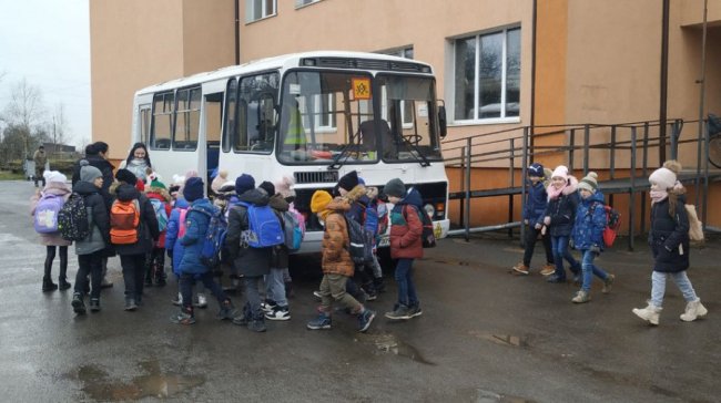 На Волині бракує шкільних автобусів: як діти доїжджають до навчальних закладів
