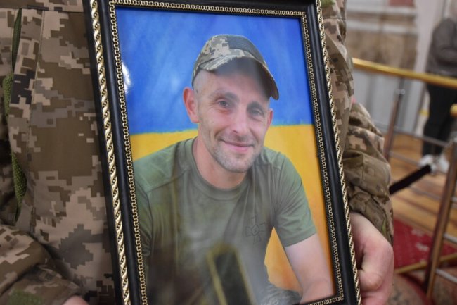 У Луцьку попрощалися з воїном Святославом Юзефчуком