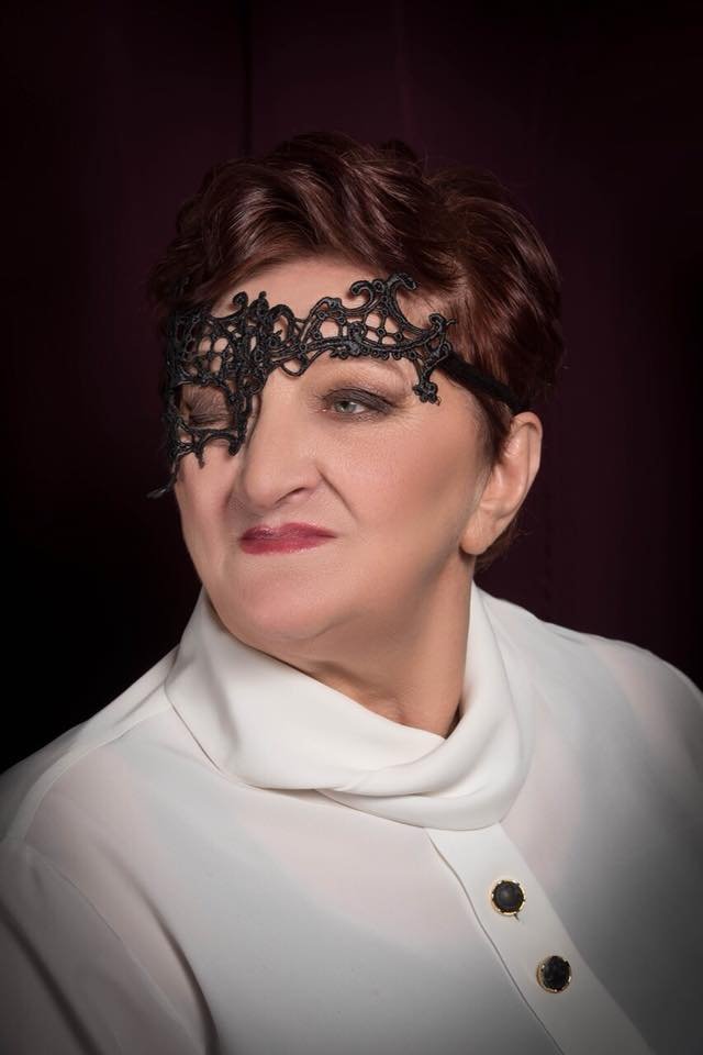 Розкішні перевтілення: як жінки Луцького геріатричного центру стали моделями. ФОТО