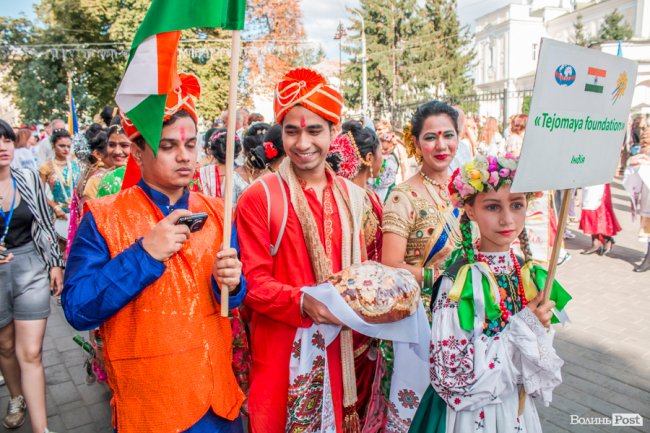 Від Мексики до Індії: грандіозний міжнародний фестиваль стартував у Луцьку. ФОТО