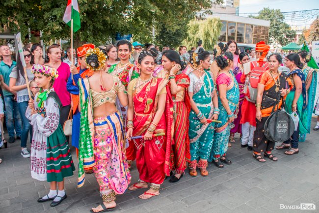 Від Мексики до Індії: грандіозний міжнародний фестиваль стартував у Луцьку. ФОТО
