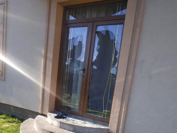 Погрожував вбивством: у Луцькому районі п'яний чоловік проник до оселі з пістолетом