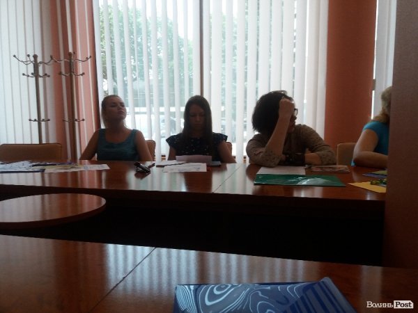 У Луцьку говорили про те, як встигати бути політиком та мамою. ФОТО