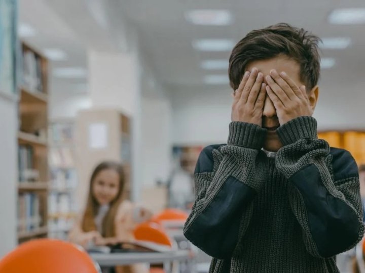 Сексуальні домагання та недитячі жарти: на Волині школярі влаштували «пекло» своєму однокласнику