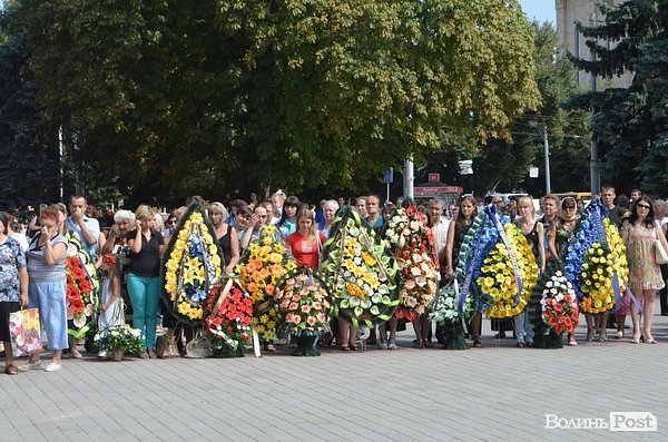 У Луцьку ховали загиблого в АТО. ФОТО