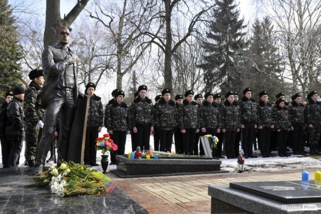 Сотні лучан вшанували пам’ять Героїв Небесної Сотні