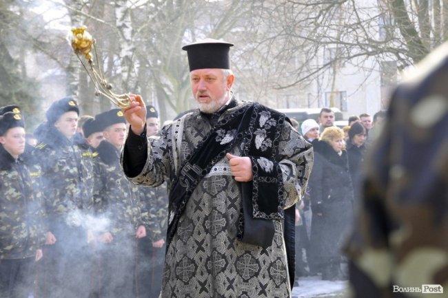 Сотні лучан вшанували пам’ять Героїв Небесної Сотні