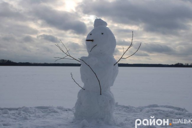 Показали зимовий вечір на Шацькому поозер'ї. ФОТО