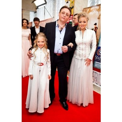 Сестри Петрик з татом