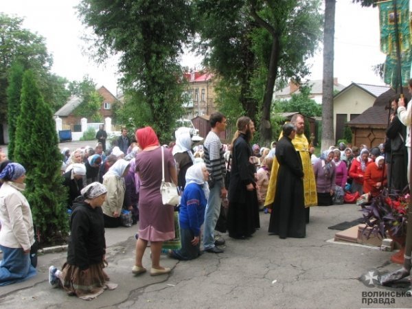 З Луцька рушила піша хода. ФОТО