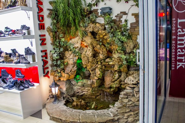 У ТЦ «Ювант»  –  чесні знижки  до 70%*