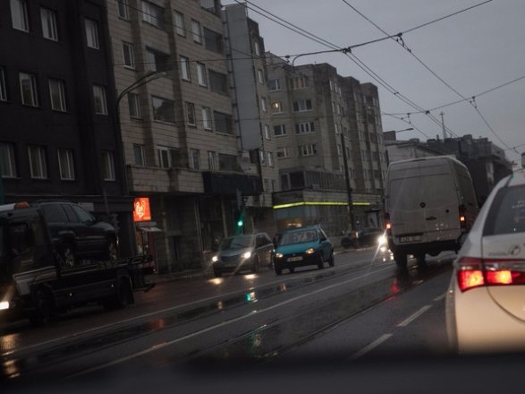 В Естонії пішов чорний дощ