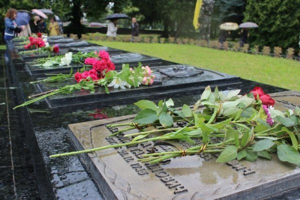 У Луцьку вшанували полеглих у Великій Вітчизняній війні. ФОТО