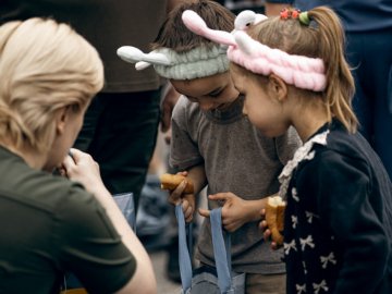 Почалася обов’язкова евакуація людей з Донеччини. ФОТО