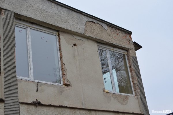 У Луцьку на місці пенсійного фонду відновлюють дитсадок. ФОТО