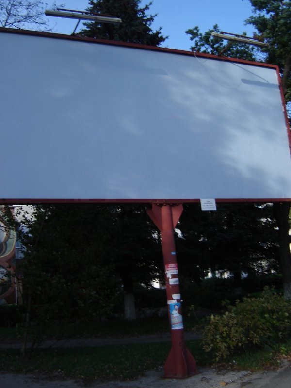 Біл-борди Голєвої позаклеювали, бо їхнім власникам погрожували? ФОТО