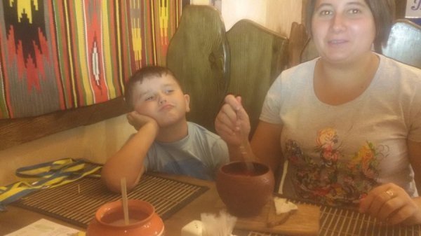 Родину загиблого волинського Героя відправили відпочивати у Францію. ФОТО 