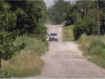 У селі на Волині – скандал через ремонт дороги. ВІДЕО