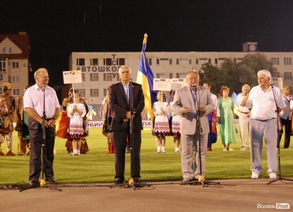 «Поліське літо з фольклором» завершили парадом, концертом і феєрверком. ФОТО