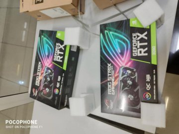 На волинській митниці в багажнику рейсового автобуса знайшли незаконні відеокарти