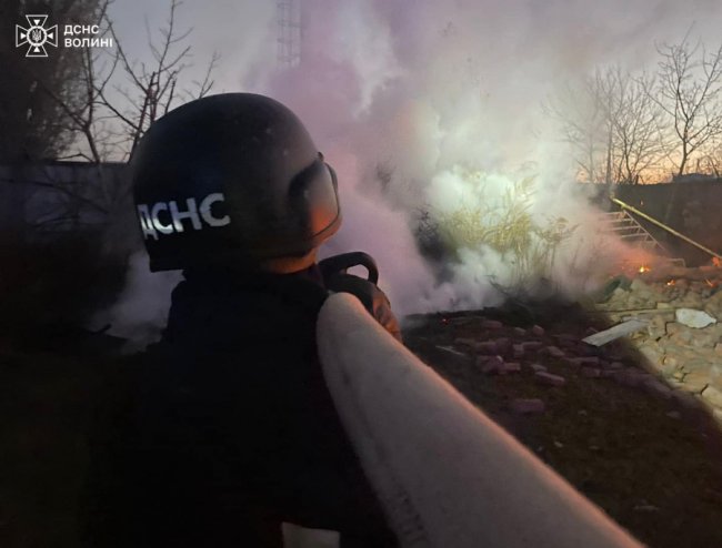 У Луцьку ліквідували наслідки ракетної  атаки росії