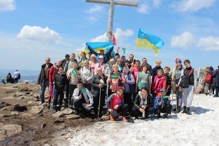 Як працівники луцького «Богдану» відпочивали в Карпатах. ФОТО*