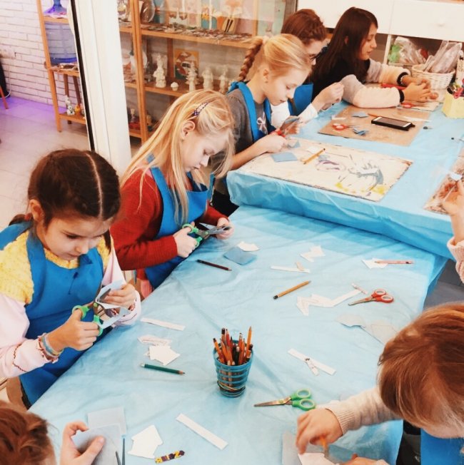 Розповіли про особливості художньої студії у «Промені»*