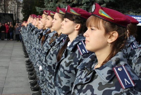 Як у Луцьку майбутні міліціонери складали присяги. ФОТО