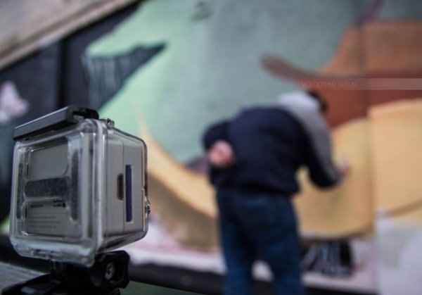 Як на будинку в Луцьку з'явився кількаметровий равлик. ФОТО