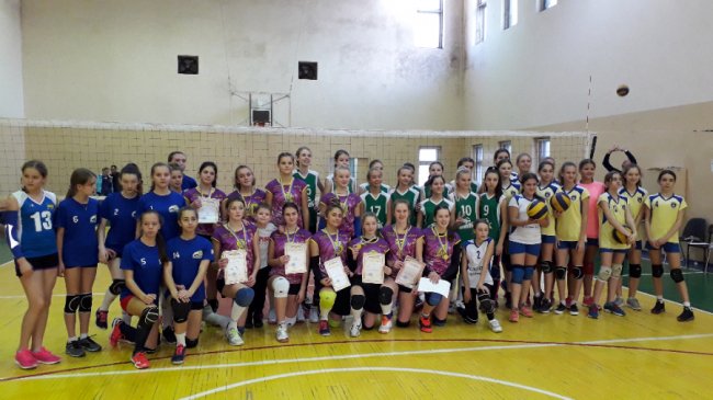 Волинські волейболістки стали переможницями новорічного турніру. ФОТО