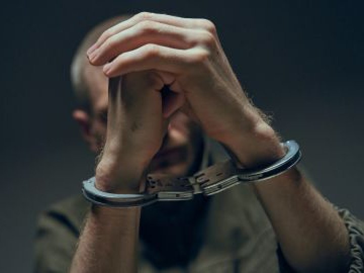 Шахрай із Волині дурив людей фейковими перевезеннями за кордон: вирок суду