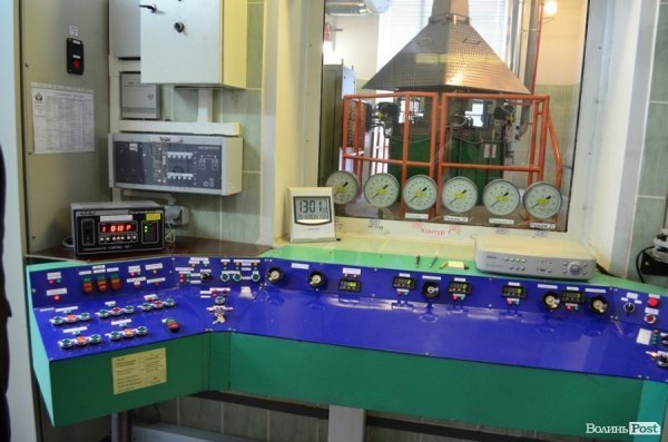 Зробити таку машину для ремонту колекторів самі додумалися кращі «голови» заводу