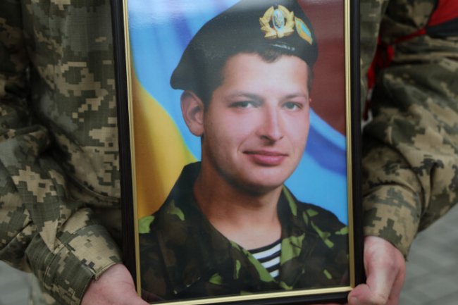 У Луцьку попрощалися з воїном Олексієм Кривовим