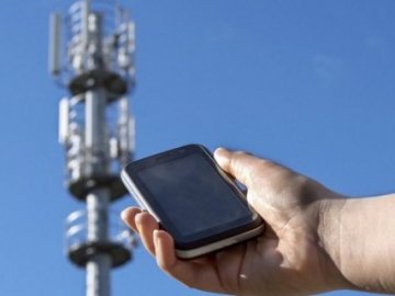 Українські оператори відключили мобільний зв’язок окупантам