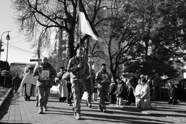 У Луцькій громаді провели в останню дорогу Героїв Валерія Семенюка та Анатолія Мерчука. ФОТО