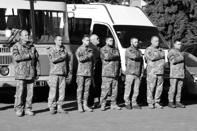 У Луцькій громаді провели в останню дорогу Героїв Валерія Семенюка та Анатолія Мерчука. ФОТО