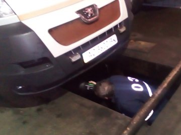 На Волині дві «швидкі» застрягли у багнюці на дорогах