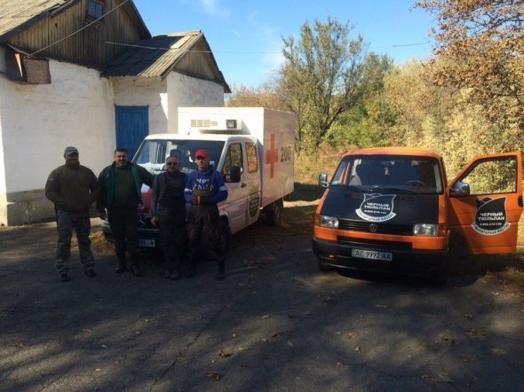 Волонтери «Чорного тюльпану» за рік привезли зі сходу тіла 600 бійців. ФОТО