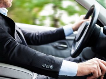 В Україні запустили додаток, який платить обережним водіям  