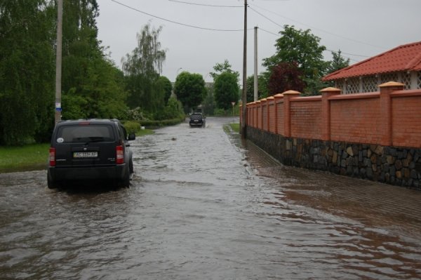 Як «плавав» Луцьк. ФОТО. ВІДЕО